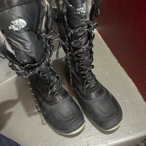 Black NorthFace boots lightly used